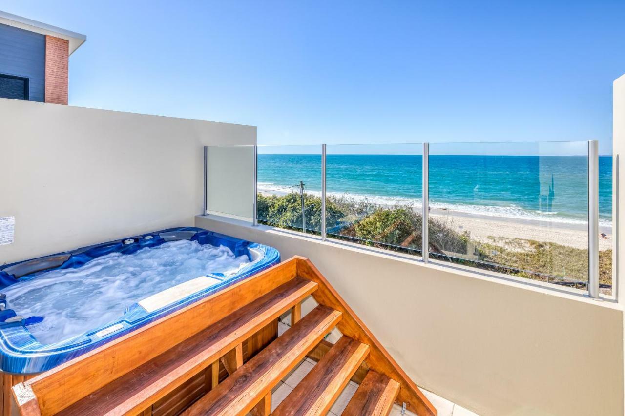 On The Beach Resort Bribie Island Woorim Exterior foto